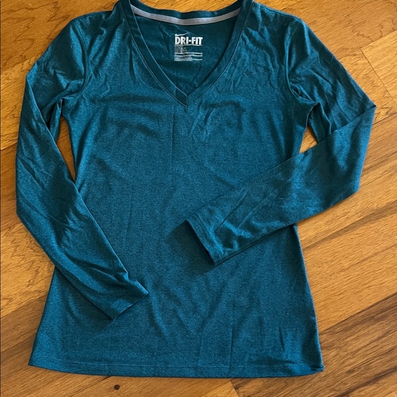 NIKE PRO Women V-neck Long Sleeves Core Fitted Shirt Dri-Fit - Picture 1 of 10